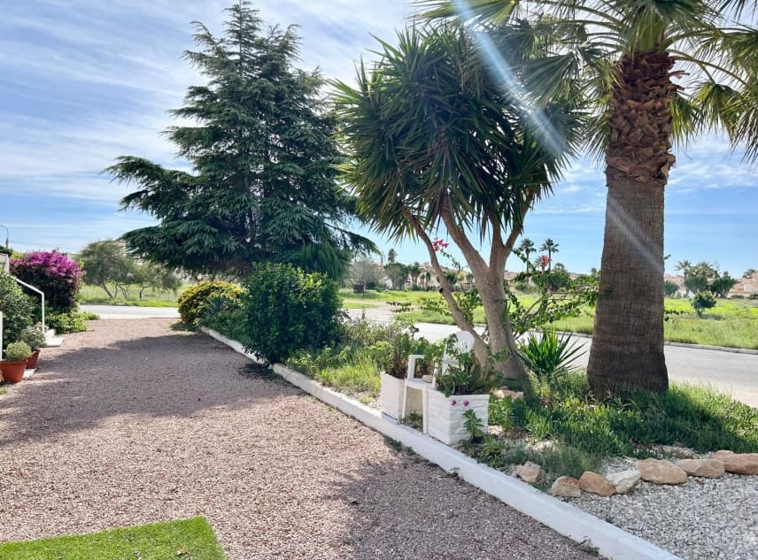 2 soverom Bungalow til salgs i La Siesta - € 110 000 (Ref: 9438794)