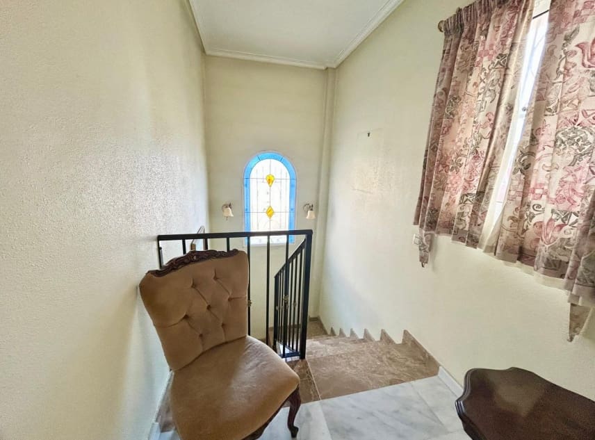 3 chambre Villa/Maison à vendre à La Torreta avec piscine garage - 350 000 € (Ref: 9447371)