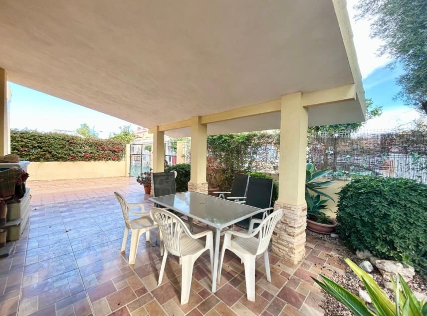 3 chambre Villa/Maison à vendre à La Torreta avec piscine garage - 350 000 € (Ref: 9447371)