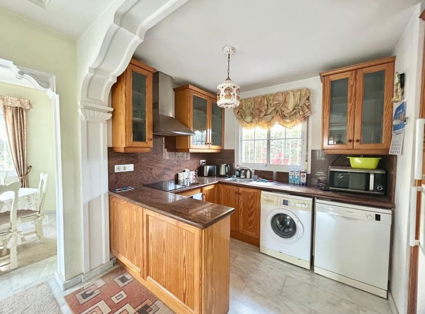 3 chambre Villa/Maison à vendre à La Torreta avec piscine garage - 350 000 € (Ref: 9447371)