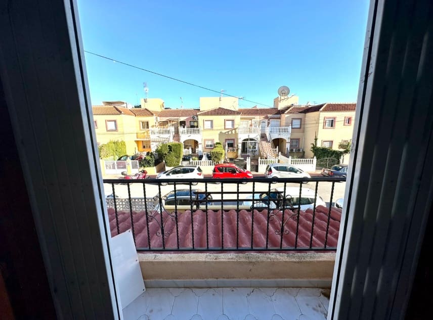 2 bedroom Townhouse for sale in El Chaparral with pool - € 139,000 (Ref: 9487925)