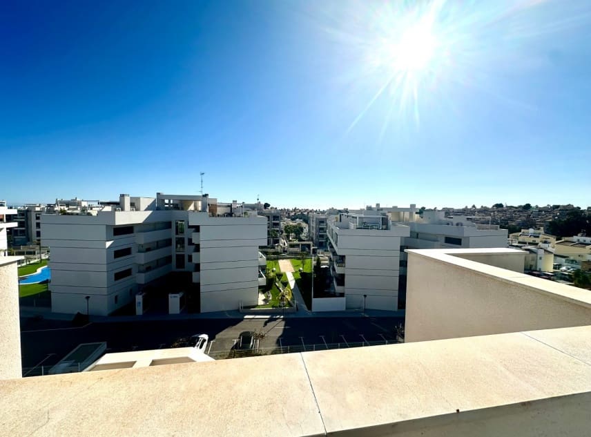 2 soverom Penthouse til salgs i Villamartin med svømmebasseng garasje - € 298 000 (Ref: 9511343)