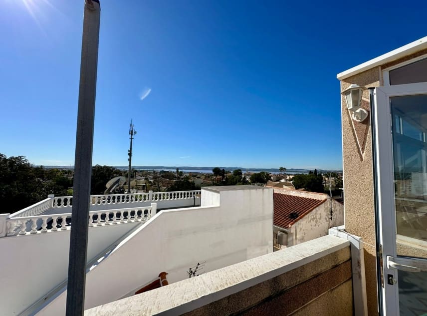 2 sypialnia Dom na sprzedaż w La Siesta - 136 000 € (Ref: 9584555)