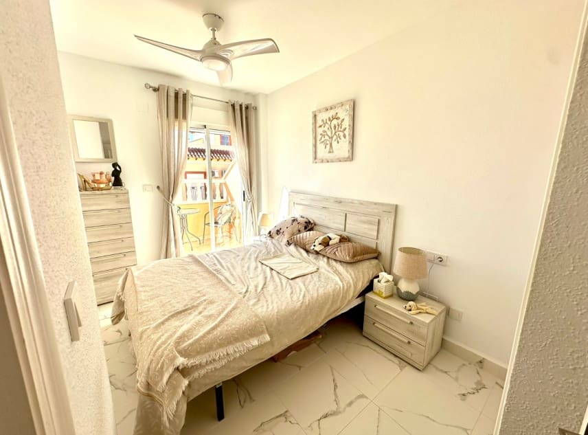 2 sovrum Hus till salu i Torrevieja med pool garage - 165 000 € (Ref: 9606785)