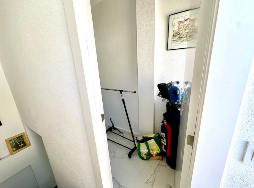 2 sovrum Hus till salu i Torrevieja med pool garage - 165 000 € (Ref: 9606785)