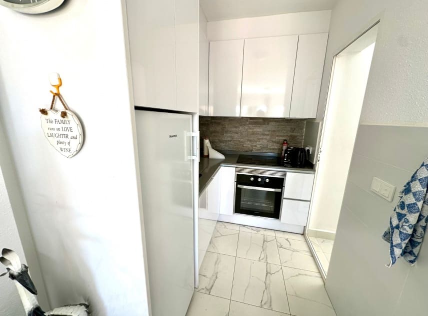 2 sovrum Hus till salu i Torrevieja med pool garage - 165 000 € (Ref: 9606785)