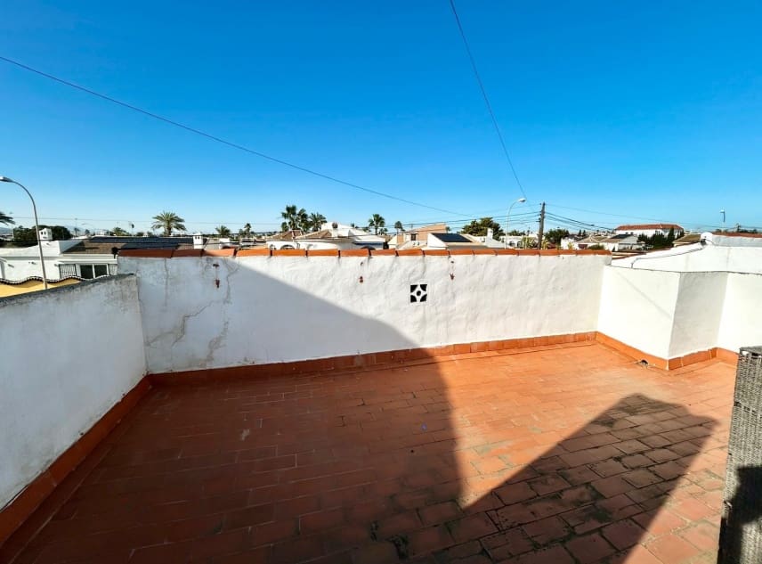 2 soveværelse Villa til salg i La Siesta med garage - € 215.000 (Ref: 9618200)