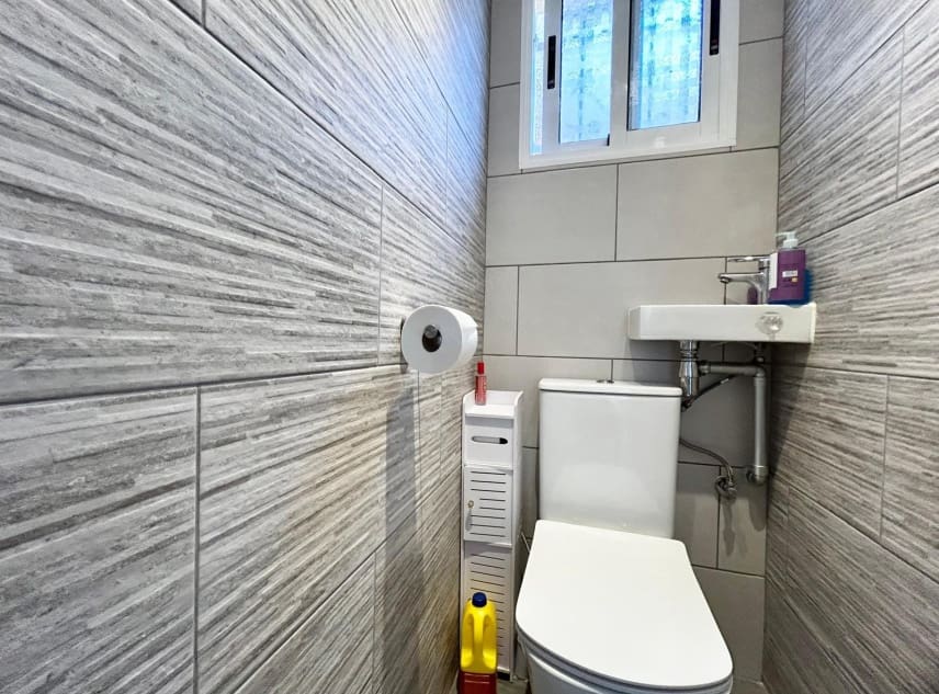 2 soveværelse Villa til salg i La Siesta med garage - € 215.000 (Ref: 9618200)