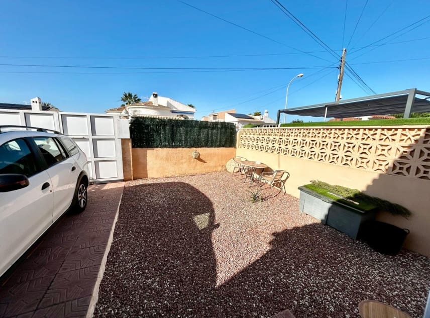 2 soveværelse Villa til salg i La Siesta med garage - € 215.000 (Ref: 9618200)