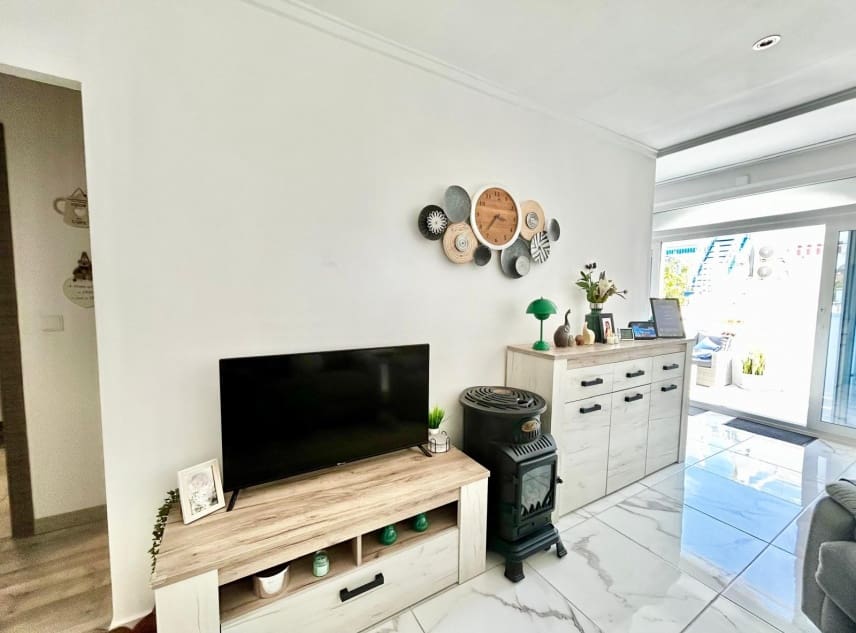 Casa de 3 habitaciones en La Siesta en venta - 155.000 € (Ref: 9672411)