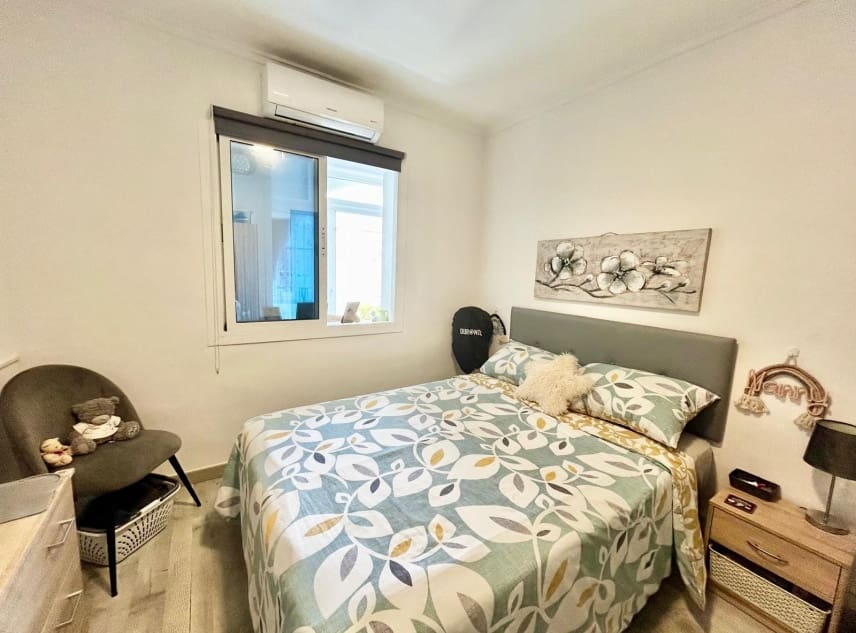 Casa de 3 habitaciones en La Siesta en venta - 155.000 € (Ref: 9672411)