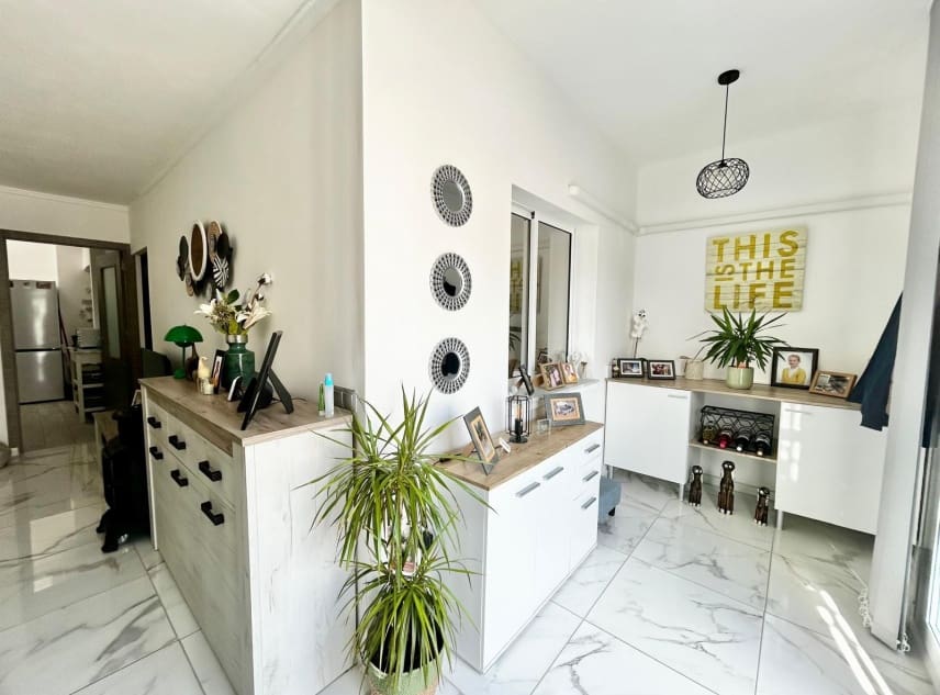 Casa de 3 habitaciones en La Siesta en venta - 155.000 € (Ref: 9672411)