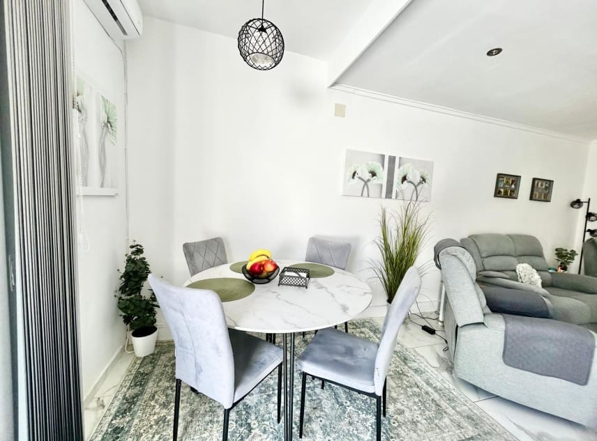 Casa de 3 habitaciones en La Siesta en venta - 155.000 € (Ref: 9672411)