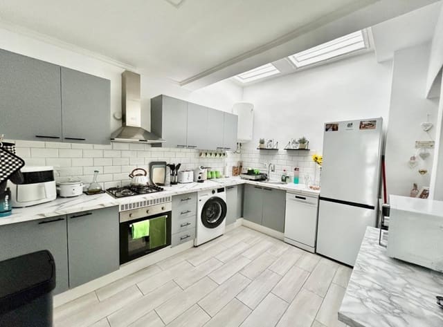 Casa de 3 habitaciones en La Siesta, Torrevieja en venta - 155.000 € (Ref: 9672411)