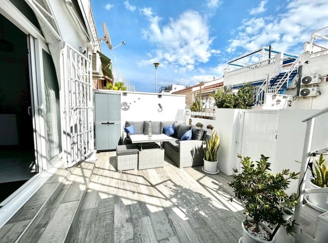 Casa de 3 habitaciones en La Siesta, Torrevieja en venta - 155.000 € (Ref: 9672411)