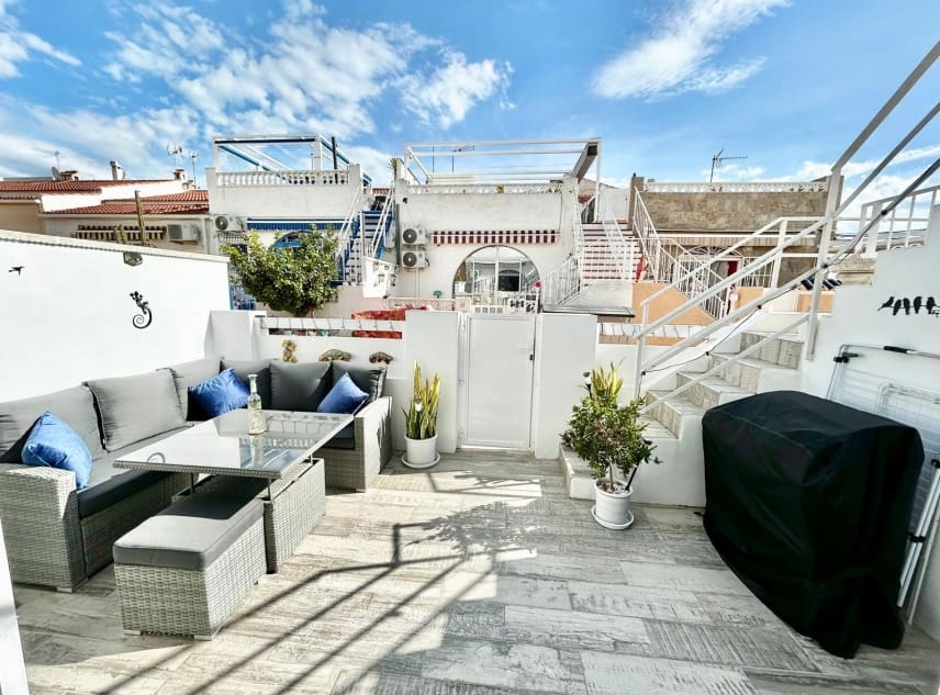 Casa de 3 habitaciones en La Siesta en venta - 155.000 € (Ref: 9672411)