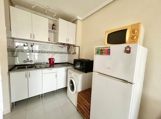 Apartment for sale in San Luis, Torrevieja - € 47,000 (Ref: 9676023)