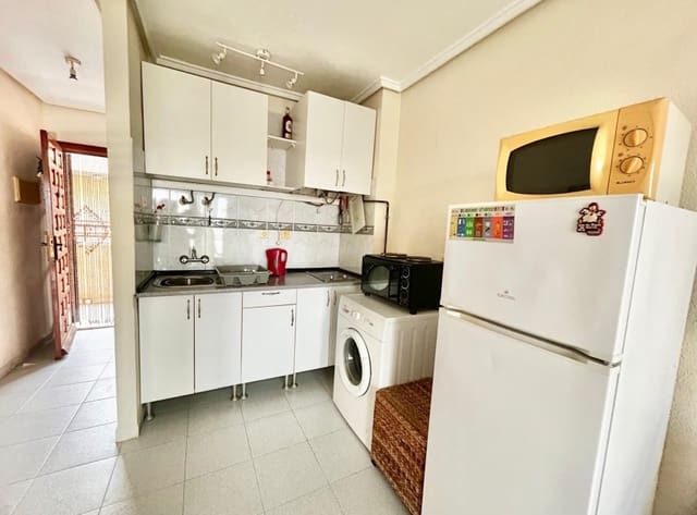 Apartment for sale in San Luis, Torrevieja - € 47,000 (Ref: 9676023)