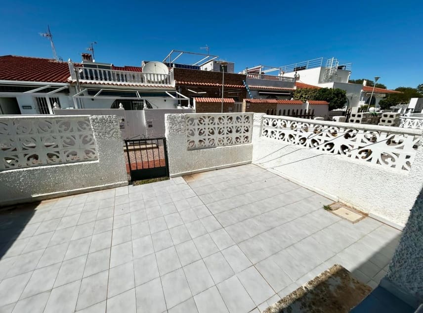 3 bedroom Bungalow for sale in La Siesta - € 112,000 (Ref: 9716575)