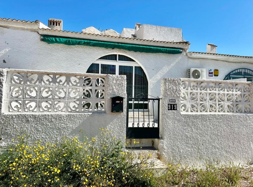 3 bedroom Bungalow for sale in La Siesta - € 112,000 (Ref: 9716575)