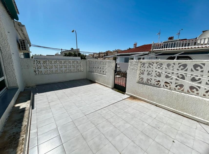 3 bedroom Bungalow for sale in La Siesta - € 112,000 (Ref: 9716575)