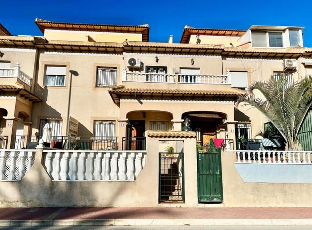 2 sovrum Hus till salu i El Chaparral - La Siesta - La Torreta, Torrevieja med pool - 139 000 € (Ref: 9737044)