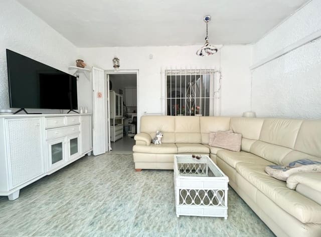 2 bedroom Bungalow for sale in San Luis, Torrevieja - € 115,000 (Ref: 9802909)