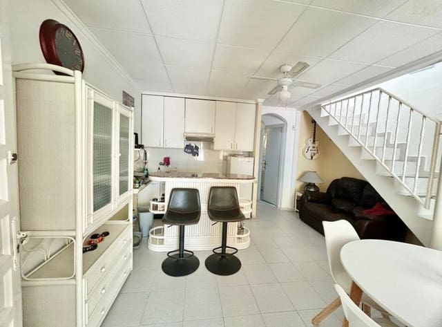 2 bedroom Bungalow for sale in San Luis, Torrevieja - € 115,000 (Ref: 9802909)