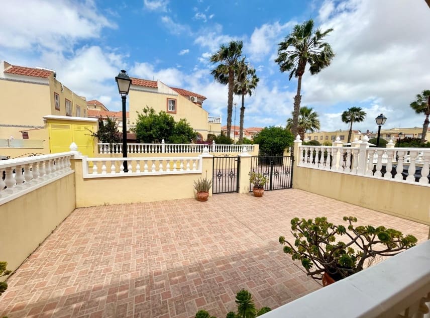 3 bedroom Villa for sale in La Torreta with pool garage - € 179,950 (Ref: 9823488)