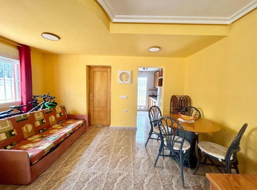 3 bedroom Villa for sale in La Torreta with pool garage - € 179,950 (Ref: 9823488)
