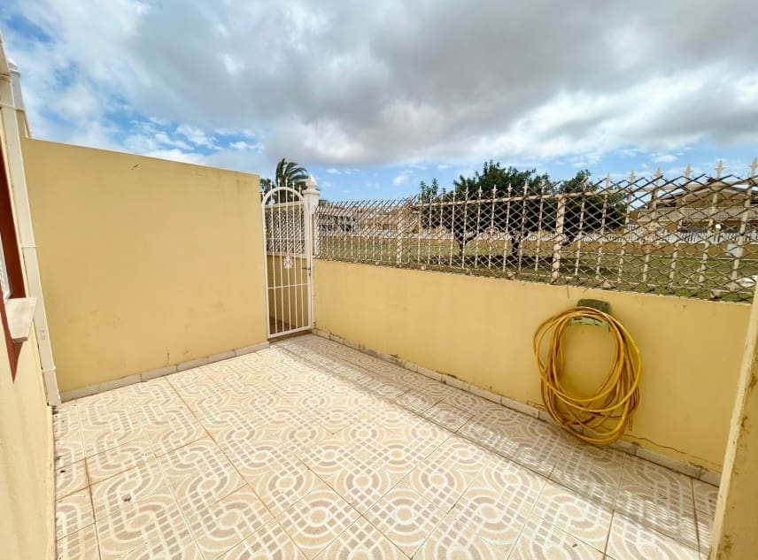 3 bedroom Villa for sale in La Torreta with pool garage - € 179,950 (Ref: 9823488)