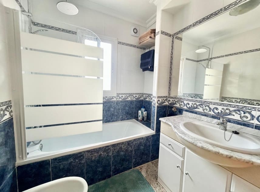 3 bedroom Villa for sale in La Torreta with pool garage - € 179,950 (Ref: 9823488)