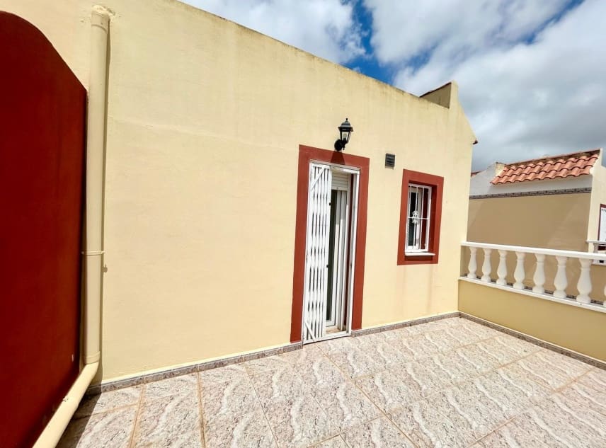 3 bedroom Villa for sale in La Torreta with pool garage - € 179,950 (Ref: 9823488)
