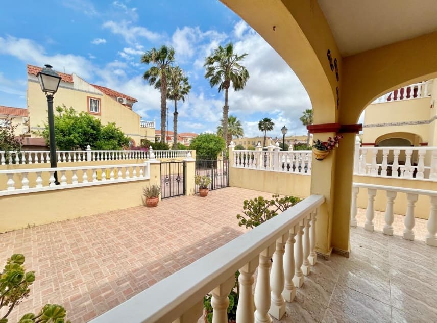 3 bedroom Villa for sale in La Torreta with pool garage - € 179,950 (Ref: 9823488)