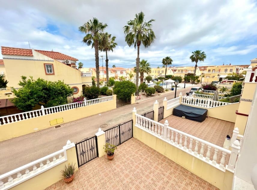 3 bedroom Villa for sale in La Torreta with pool garage - € 179,950 (Ref: 9823488)