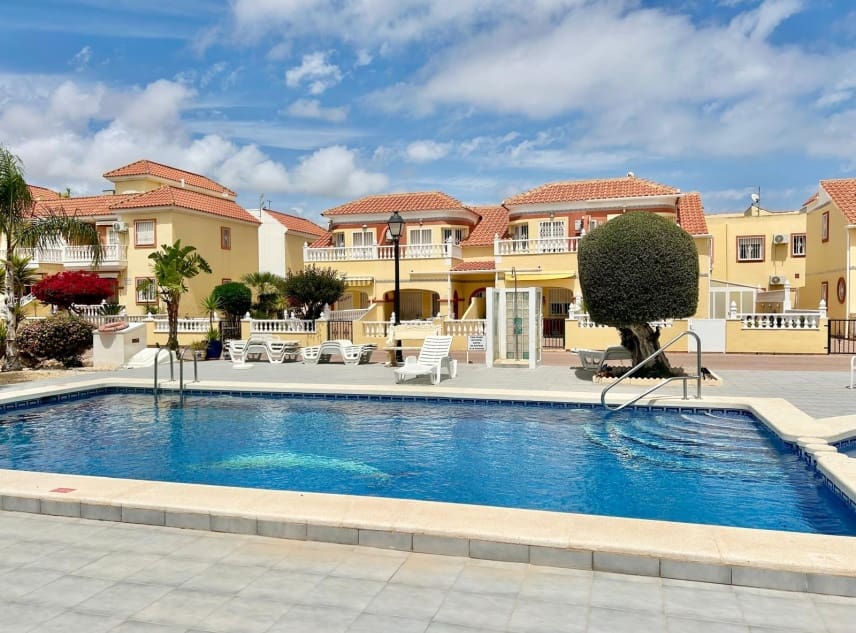 3 bedroom Villa for sale in La Torreta with pool garage - € 179,950 (Ref: 9823488)