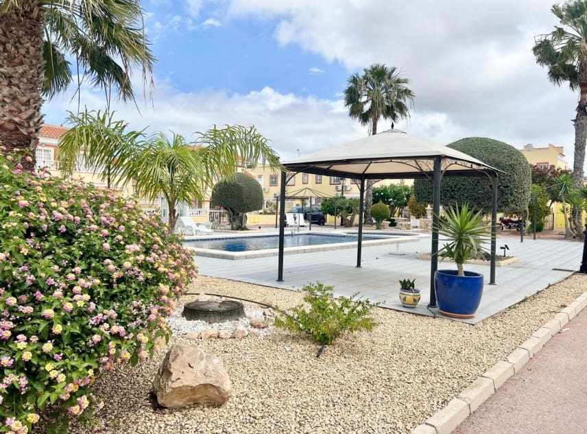 3 bedroom Villa for sale in La Torreta with pool garage - € 179,950 (Ref: 9823488)