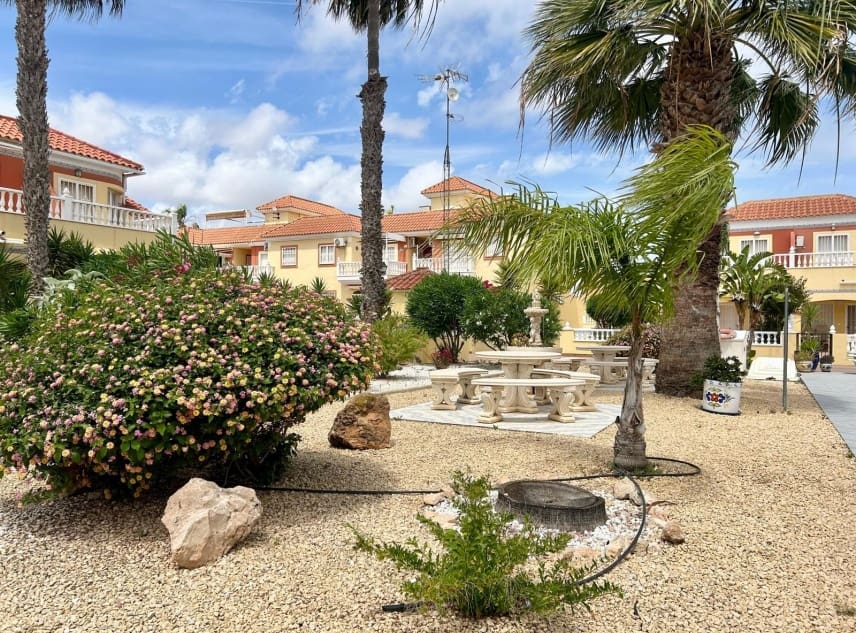 3 bedroom Villa for sale in La Torreta with pool garage - € 179,950 (Ref: 9823488)