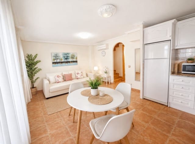 3 chambre Maison de Ville à vendre à El Chaparral, Torrevieja avec piscine - 175 000 € (Ref: 9849980)