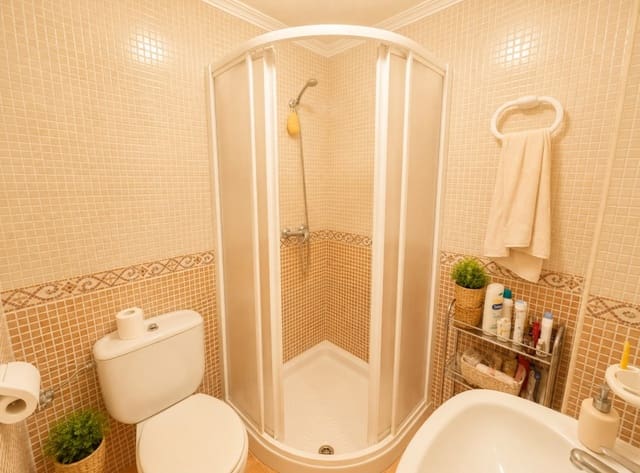 3 chambre Maison de Ville à vendre à El Chaparral, Torrevieja avec piscine - 175 000 € (Ref: 9849980)