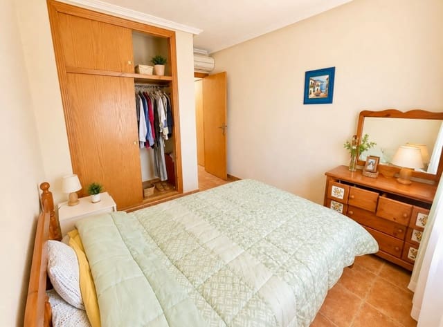 3 chambre Maison de Ville à vendre à El Chaparral, Torrevieja avec piscine - 175 000 € (Ref: 9849980)