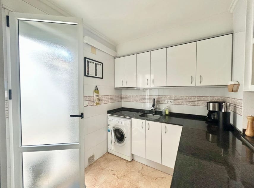 2 chambre Bungalow à vendre à Torrevieja avec piscine garage - 139 950 € (Ref: 9850547)