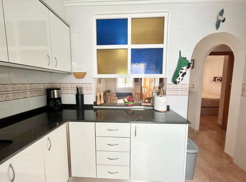 2 chambre Bungalow à vendre à Torrevieja avec piscine garage - 139 950 € (Ref: 9850547)