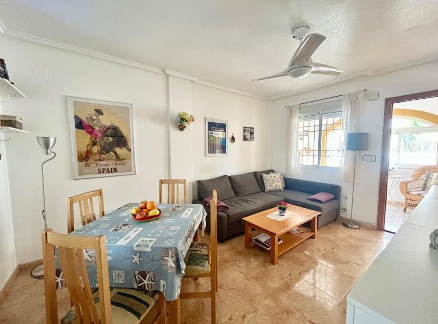 2 chambre Bungalow à vendre à Torrevieja avec piscine garage - 139 950 € (Ref: 9850547)
