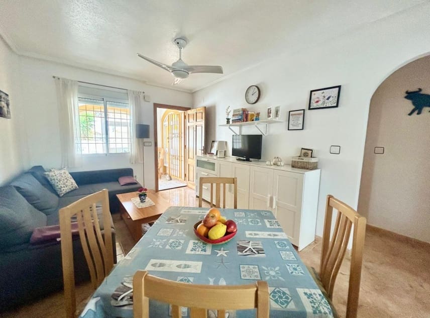 2 chambre Bungalow à vendre à Torrevieja avec piscine garage - 139 950 € (Ref: 9850547)