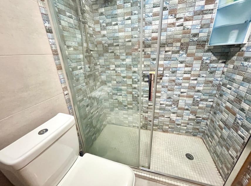 2 chambre Bungalow à vendre à Torrevieja avec piscine garage - 139 950 € (Ref: 9850547)