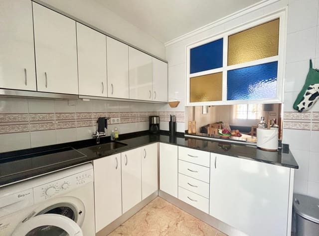 Bungalow de 2 habitaciones en Parque Acuático - Sector 25, Torrevieja en venta con piscina garaje - 139.950 € (Ref: 9850547)