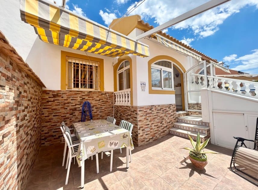 2 chambre Bungalow à vendre à Torrevieja avec piscine garage - 139 950 € (Ref: 9850547)