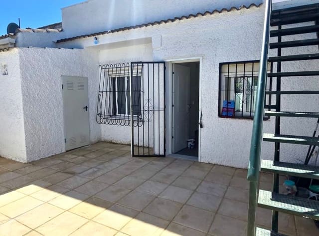 2 soveværelse Bungalow til salg i El Limonar, Torrevieja med swimmingpool - € 139.950 (Ref: 9854326)