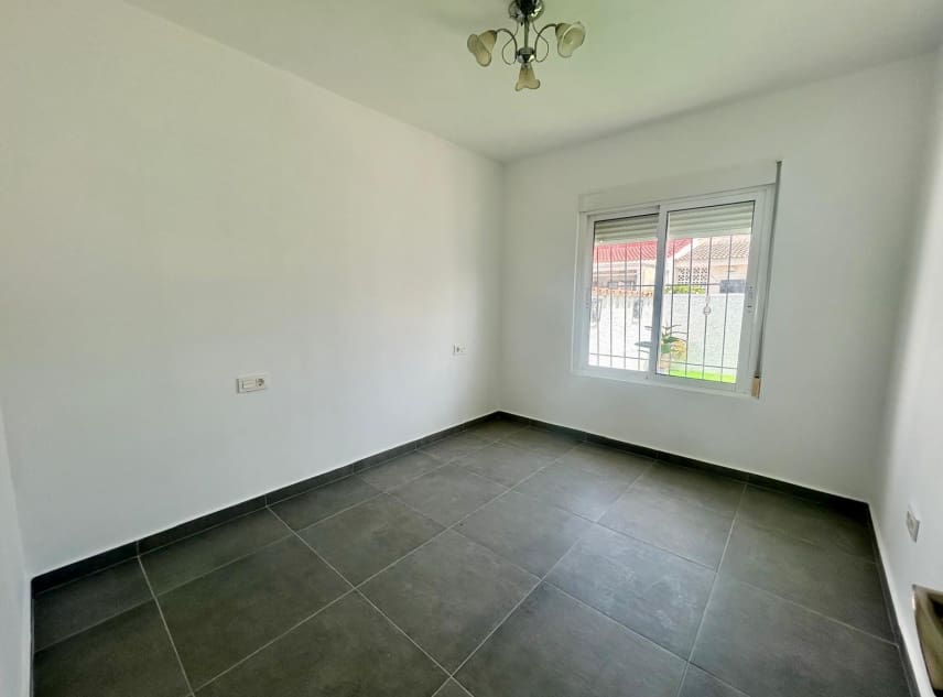 2 soveværelse Bungalow til salg i El Limonar med swimmingpool - € 139.950 (Ref: 9854326)